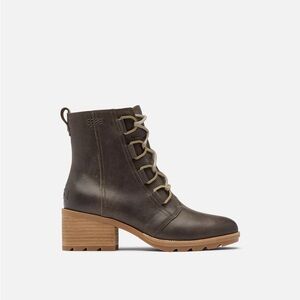 SOREL CATE™ LACE BOOTIE (great condition!)
